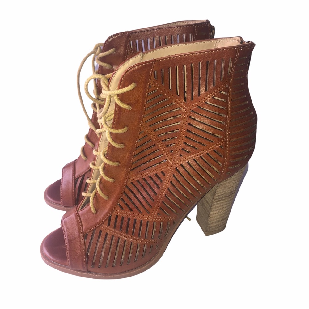 Chelsea Moreland Brown Cognac Lace Up Tall Heel Cut Out Booties 8 Wide